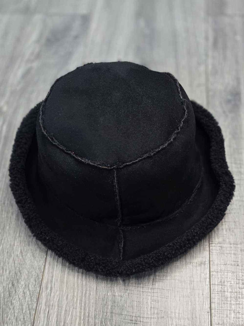 Redmond Clothing Outfitters Black Faux Suede Sherpa Bucket Hat One Size.